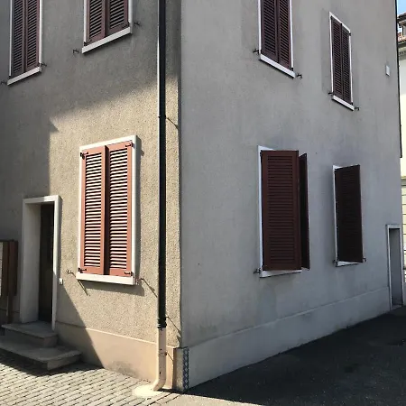 Simple 36m2 In The Center Of Private Parking Small Bathroom *