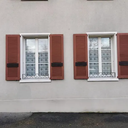 Lägenhet Simple 36m2 In The Center Of Private Parking Small Bathroom Burgdorf